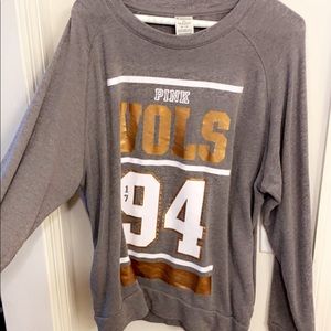 ❤️‍🔥4/$40 pink vols sweater
